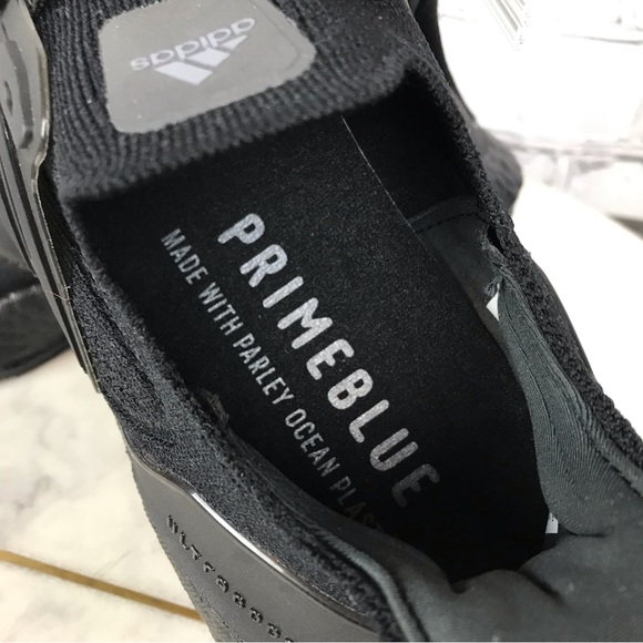 Adidas Ultraboost 21 Men’s Triple Black Active Running Shoes Size 8.5 - Picture 9 of 12